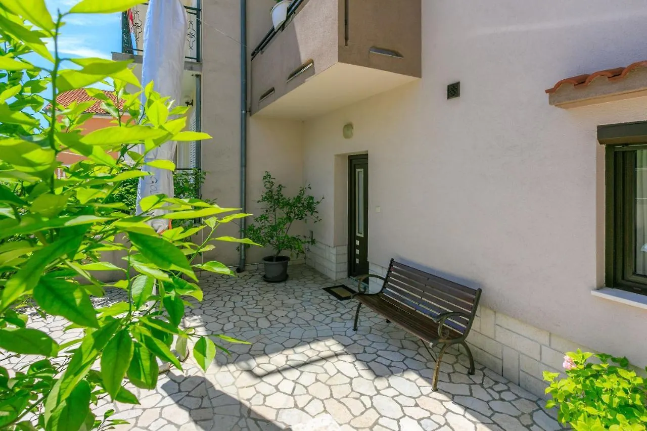 Apartment Milojka Crikvenica 0*,